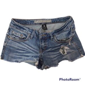 Refuge Women’s Jean Shorts Distressed Size 3